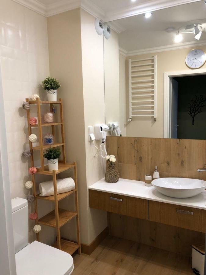 Aqua Apartments Reda Luaran gambar
